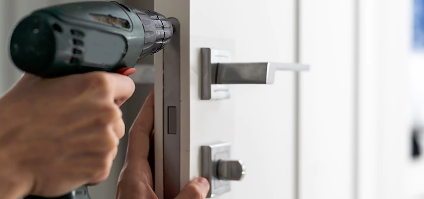 Locksmith For Lock Replacement Near Me in Kingsburg, CA