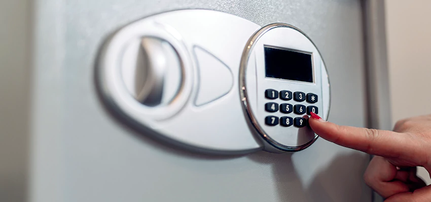 Jewelry Safe Cracking in Kingsburg, California