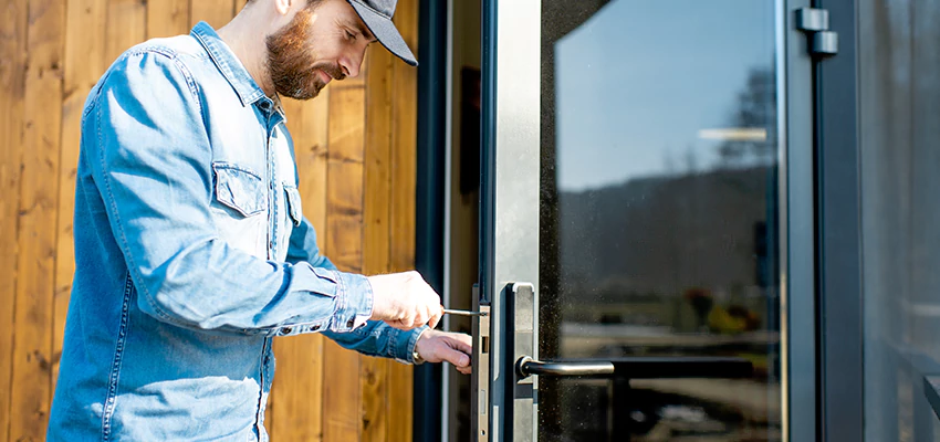 Frameless Glass Storefront Door Locks Replacement in Kingsburg, CA